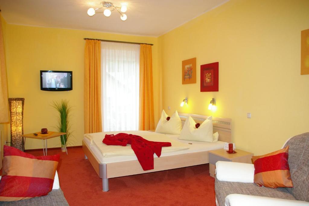 Hotel Heissinger Bad Berneck im Fichtelgebirge Habitación foto